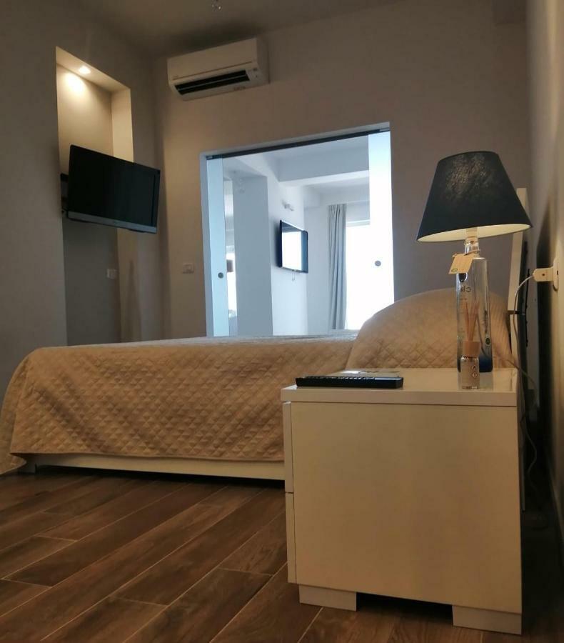 Appartamento Vista Mare Capo dʼOrlando Εξωτερικό φωτογραφία